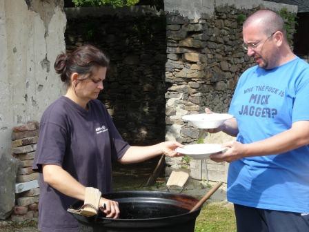 Marietka, len tak málo??